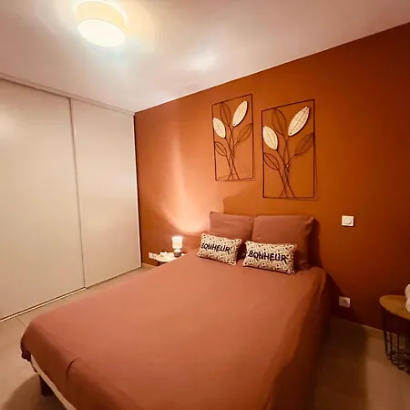 Apartment L'amoureux De : P3 + Parking Prive